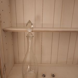 Glass wine decanter Pinot Noir